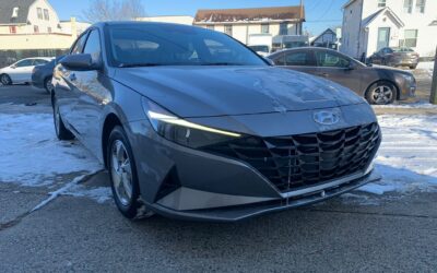 2023 Hyundai Elantra SE